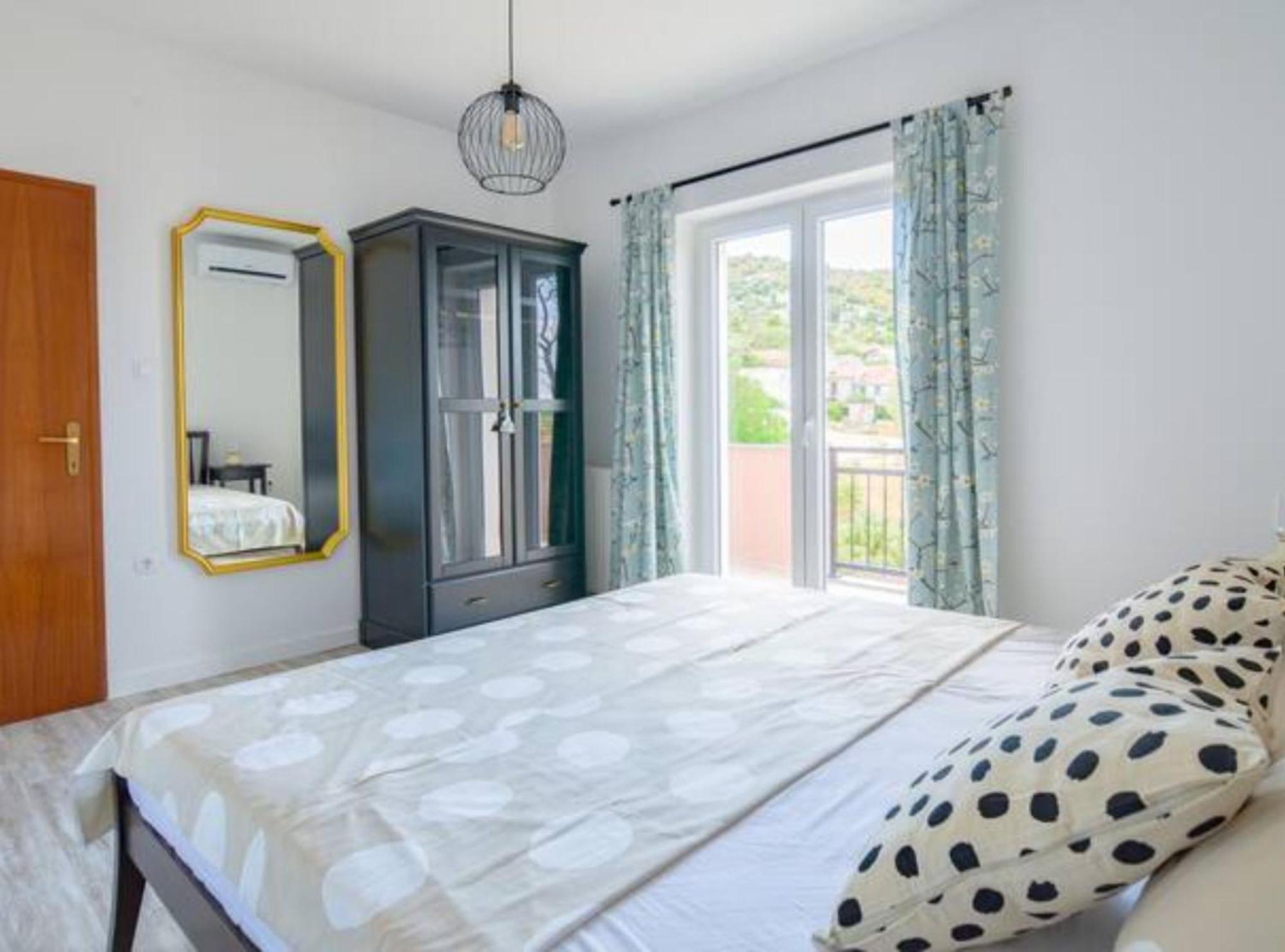 Apartment Villa Troskot 피로바츠 외부 사진